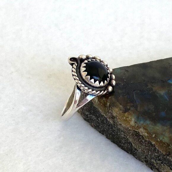 VTG Sterling Silver 925 NAKAI Navajo Dainty Round Black Onyx Ring Sz 5.5 - Picture 4 of 16